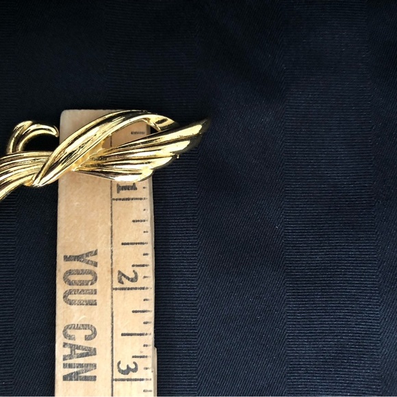 Vtg Gold Tone Abstract Brooch - Picture 7 of 10